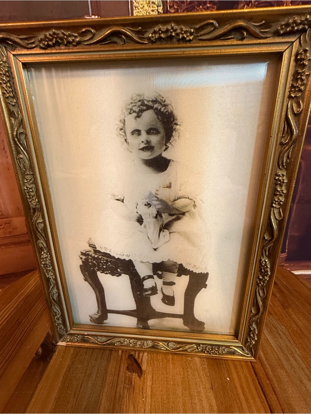 Halloween Lenticular Ornate Gold Picture Frame with Vintage Style Photo - Picture 3 of 9